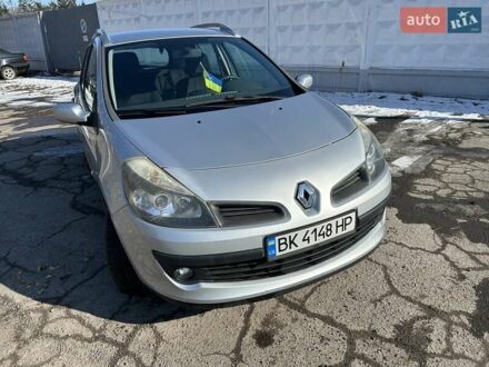 Рено Кліо 2007 у Рівному на Automoto.ua Сірий Рено Кліо, об'ємом двигуна 1.2 л та пробігом 185 тис. км за 3800 $, фото 1 на Automoto.ua