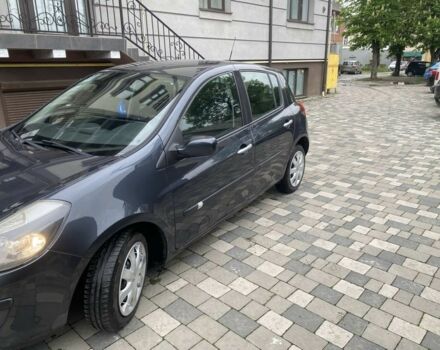 Сірий Рено Кліо, об'ємом двигуна 1.2 л та пробігом 229 тис. км за 4600 $, фото 1 на Automoto.ua