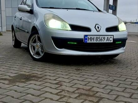 Серый Рено Клио, объемом двигателя 1.39 л и пробегом 265 тыс. км за 3555 $, фото 1 на Automoto.ua