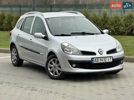 Серый Рено Клио, объемом двигателя 1.2 л и пробегом 241 тыс. км за 5200 $, фото 1 на Automoto.ua
