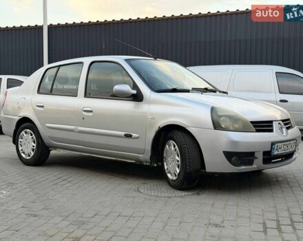 Серый Рено Клио, объемом двигателя 1.4 л и пробегом 100 тыс. км за 2600 $, фото 1 на Automoto.ua