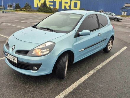 Серый Рено Клио, объемом двигателя 1.1 л и пробегом 166 тыс. км за 3900 $, фото 1 на Automoto.ua