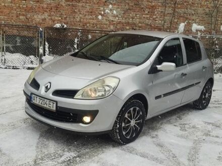 Серый Рено Клио, объемом двигателя 1.15 л и пробегом 300 тыс. км за 2500 $, фото 1 на Automoto.ua