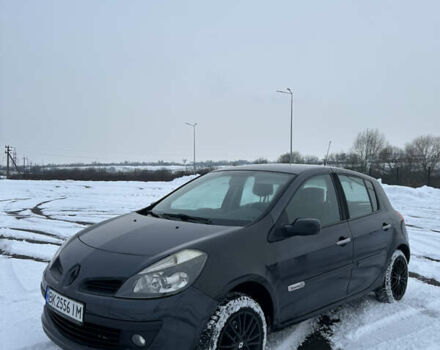 Сірий Рено Кліо, об'ємом двигуна 1.2 л та пробігом 320 тис. км за 3300 $, фото 1 на Automoto.ua