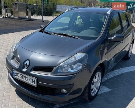 Серый Рено Клио, объемом двигателя 0 л и пробегом 160 тыс. км за 4900 $, фото 1 на Automoto.ua