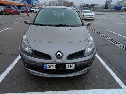 Сірий Рено Кліо, об'ємом двигуна 1.46 л та пробігом 212 тис. км за 4300 $, фото 1 на Automoto.ua