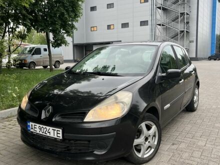 Рено Кліо 2008 у Краматорске на Automoto.ua Сірий Рено Кліо, об'ємом двигуна 1.1 л та пробігом 230 тис. км за 3850 $, фото 1 на Automoto.ua