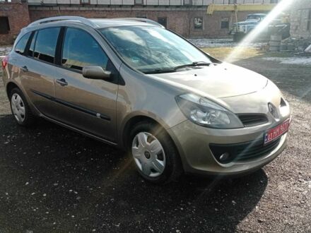 Серый Рено Клио, объемом двигателя 1.6 л и пробегом 230 тыс. км за 5200 $, фото 1 на Automoto.ua