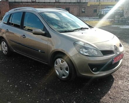 Серый Рено Клио, объемом двигателя 1.6 л и пробегом 230 тыс. км за 5200 $, фото 1 на Automoto.ua