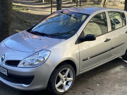 Рено Кліо 2008 у Львові на Automoto.ua Сірий Рено Кліо, об'ємом двигуна 1.2 л та пробігом 154 тис. км за 4800 $, фото 1 на Automoto.ua