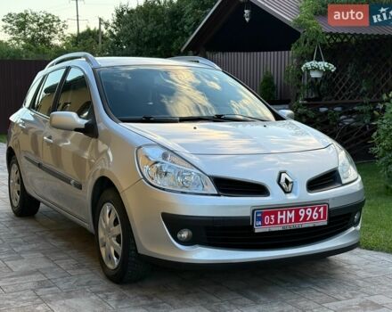 Серый Рено Клио, объемом двигателя 1.6 л и пробегом 170 тыс. км за 6300 $, фото 1 на Automoto.ua