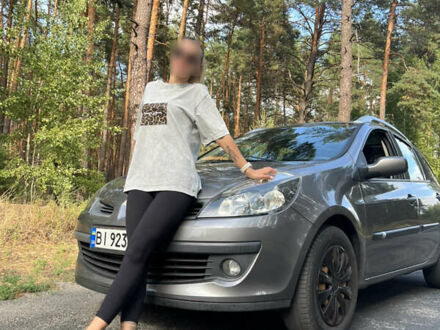 Серый Рено Клио, объемом двигателя 1.15 л и пробегом 175 тыс. км за 5599 $, фото 1 на Automoto.ua