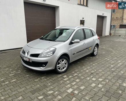 Серый Рено Клио, объемом двигателя 1.2 л и пробегом 225 тыс. км за 4999 $, фото 1 на Automoto.ua