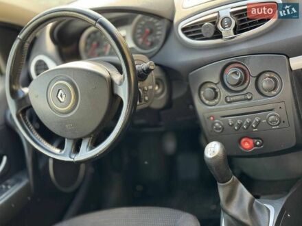 Сірий Рено Кліо, об'ємом двигуна 1.15 л та пробігом 299 тис. км за 2250 $, фото 1 на Automoto.ua