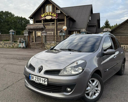 Серый Рено Клио, объемом двигателя 1.5 л и пробегом 215 тыс. км за 6350 $, фото 1 на Automoto.ua