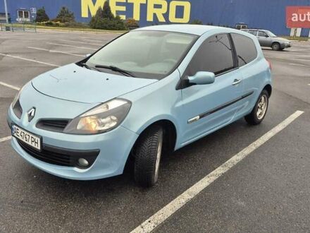 Серый Рено Клио, объемом двигателя 1.15 л и пробегом 166 тыс. км за 3900 $, фото 1 на Automoto.ua