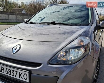 Серый Рено Клио, объемом двигателя 1.6 л и пробегом 147 тыс. км за 6900 $, фото 1 на Automoto.ua