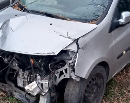 Сірий Рено Кліо, об'ємом двигуна 0 л та пробігом 150 тис. км за 900 $, фото 1 на Automoto.ua