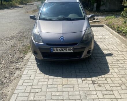 Сірий Рено Кліо, об'ємом двигуна 1.5 л та пробігом 190 тис. км за 4000 $, фото 1 на Automoto.ua