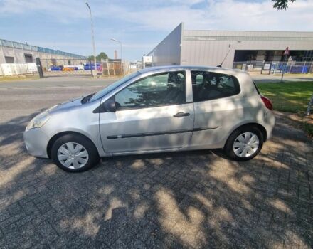 Сірий Рено Кліо, об'ємом двигуна 1 л та пробігом 1 тис. км за 6733 $, фото 1 на Automoto.ua