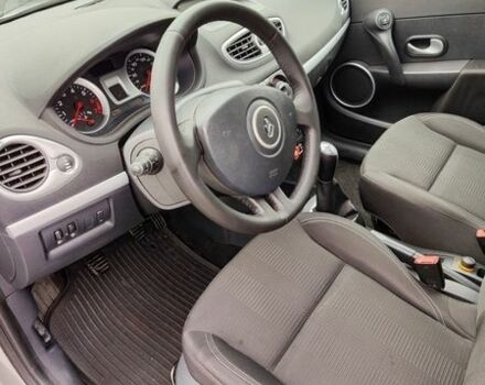 Серый Рено Клио, объемом двигателя 1.2 л и пробегом 232 тыс. км за 4550 $, фото 1 на Automoto.ua