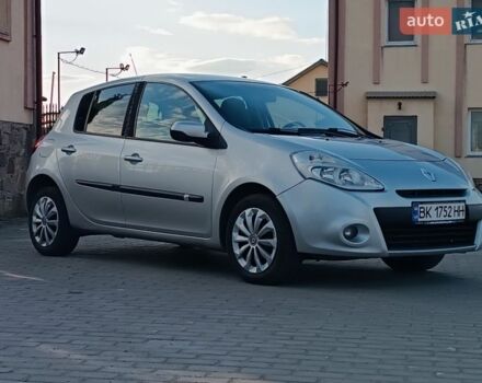 Серый Рено Клио, объемом двигателя 1.5 л и пробегом 216 тыс. км за 4350 $, фото 1 на Automoto.ua