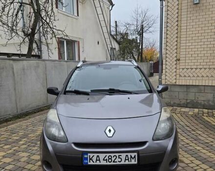 Серый Рено Клио, объемом двигателя 1.46 л и пробегом 176 тыс. км за 3999 $, фото 1 на Automoto.ua