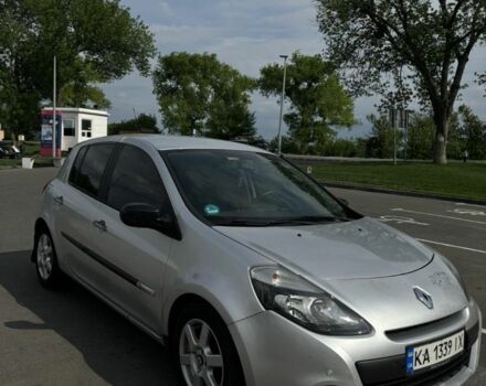 Сірий Рено Кліо, об'ємом двигуна 1.5 л та пробігом 230 тис. км за 6000 $, фото 1 на Automoto.ua