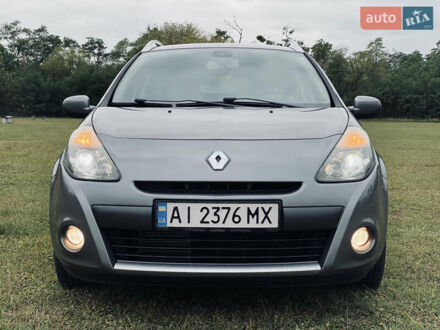 Рено Кліо 2010 у Борисполе на Automoto.ua Сірий Рено Кліо, об'ємом двигуна 1.5 л та пробігом 260 тис. км за 5600 $, фото 1 на Automoto.ua