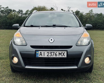 Сірий Рено Кліо, об'ємом двигуна 1.5 л та пробігом 260 тис. км за 5600 $, фото 1 на Automoto.ua