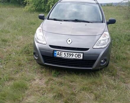 Серый Рено Клио, объемом двигателя 1.15 л и пробегом 99 тыс. км за 5400 $, фото 1 на Automoto.ua