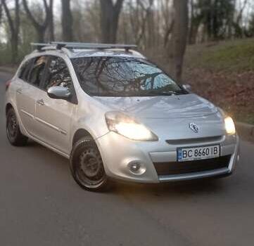 Сірий Рено Кліо, об'ємом двигуна 1.6 л та пробігом 246 тис. км за 4700 $, фото 1 на Automoto.ua