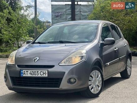 Серый Рено Клио, объемом двигателя 1.5 л и пробегом 250 тыс. км за 5350 $, фото 1 на Automoto.ua