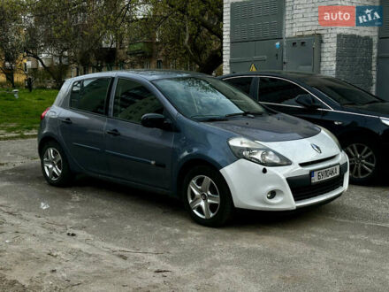 Рено Клио 2010 в Киеве на Automoto.ua Серый Рено Клио, объемом двигателя 1.5 л и пробегом 150 тыс. км за 4600 $, фото 1 на Automoto.ua