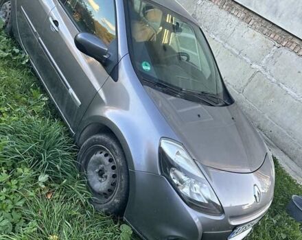 Серый Рено Клио, объемом двигателя 1.1 л и пробегом 198 тыс. км за 4300 $, фото 1 на Automoto.ua