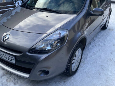 Серый Рено Клио, объемом двигателя 1.2 л и пробегом 210 тыс. км за 4900 $, фото 1 на Automoto.ua