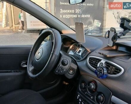 Серый Рено Клио, объемом двигателя 1.2 л и пробегом 242 тыс. км за 6300 $, фото 1 на Automoto.ua