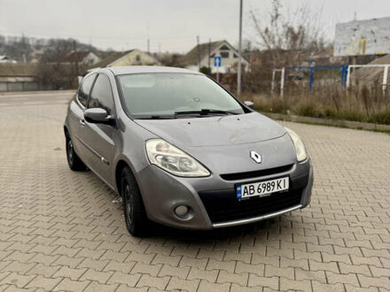 Сірий Рено Кліо, об'ємом двигуна 1.46 л та пробігом 237 тис. км за 4999 $, фото 1 на Automoto.ua