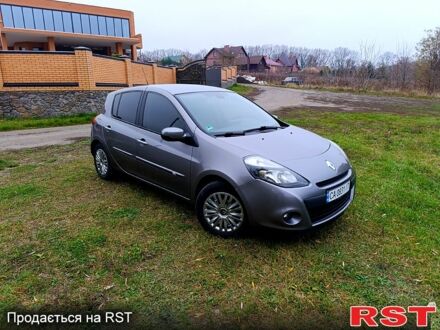Сірий Рено Кліо, об'ємом двигуна 1.5 л та пробігом 279 тис. км за 5200 $, фото 1 на Automoto.ua