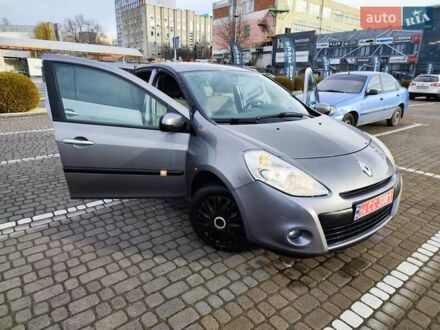 Рено Клио 2011 в Львове на Automoto.ua Серый Рено Клио, объемом двигателя 1.2 л и пробегом 160 тыс. км за 4888 $, фото 1 на Automoto.ua