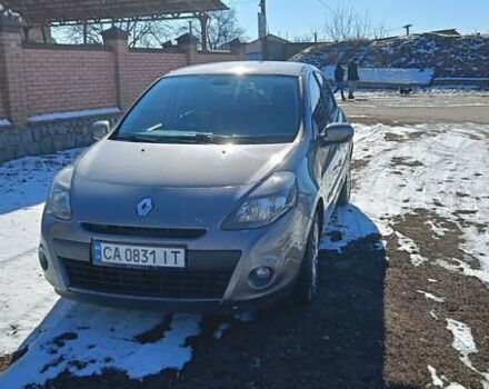 Сірий Рено Кліо, об'ємом двигуна 1.46 л та пробігом 276 тис. км за 5500 $, фото 1 на Automoto.ua