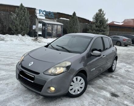 Серый Рено Клио, объемом двигателя 1.5 л и пробегом 200 тыс. км за 4550 $, фото 1 на Automoto.ua