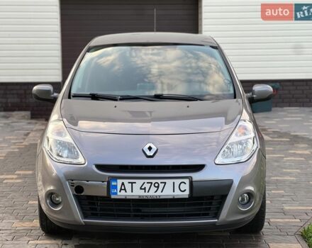 Серый Рено Клио, объемом двигателя 1.5 л и пробегом 245 тыс. км за 5500 $, фото 1 на Automoto.ua