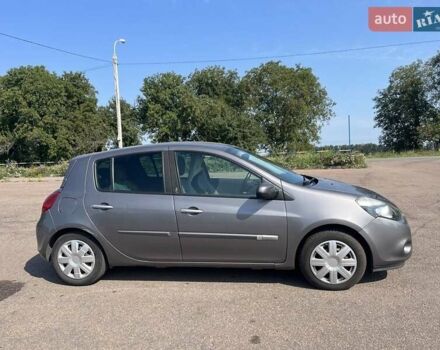 Серый Рено Клио, объемом двигателя 1.5 л и пробегом 160 тыс. км за 6400 $, фото 1 на Automoto.ua