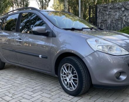 Сірий Рено Кліо, об'ємом двигуна 1.5 л та пробігом 330 тис. км за 5300 $, фото 1 на Automoto.ua