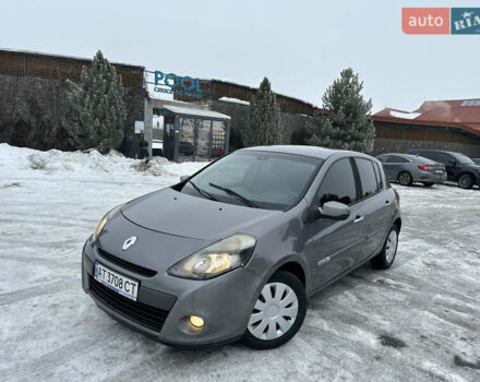 Сірий Рено Кліо, об'ємом двигуна 1.46 л та пробігом 279 тис. км за 4750 $, фото 1 на Automoto.ua