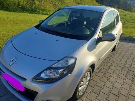 Рено Кліо 2011 у Києві на Automoto.ua Сірий Рено Кліо, об'ємом двигуна 1.2 л та пробігом 120 тис. км за 4200 $, фото 1 на Automoto.ua