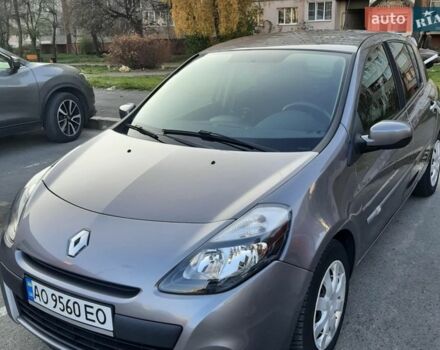 Серый Рено Клио, объемом двигателя 1.5 л и пробегом 235 тыс. км за 6300 $, фото 1 на Automoto.ua