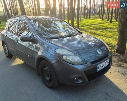 Серый Рено Клио, объемом двигателя 1.46 л и пробегом 330 тыс. км за 5500 $, фото 1 на Automoto.ua