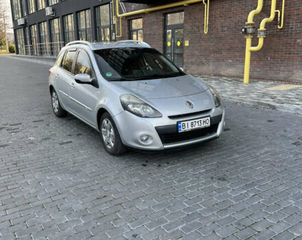 Серый Рено Клио, объемом двигателя 1.6 л и пробегом 150 тыс. км за 4900 $, фото 1 на Automoto.ua